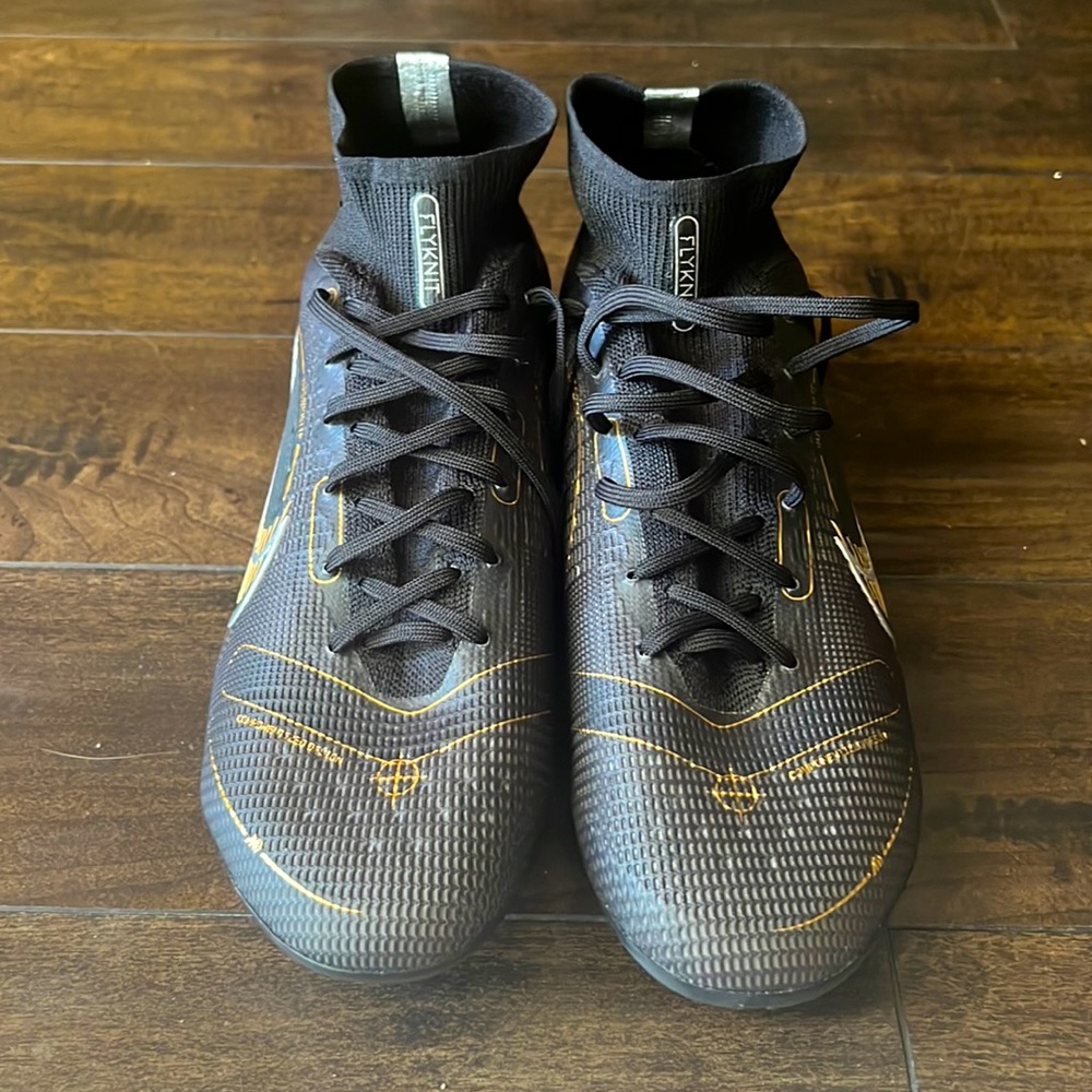 New Nike Mercurial Superfly 8 Elite FG.